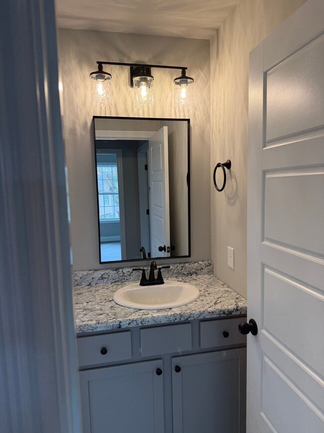 Building Photo - 2624 Parkers Mdw Ln