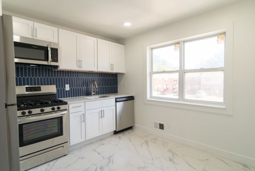 Building Photo - 500 Adams Ln