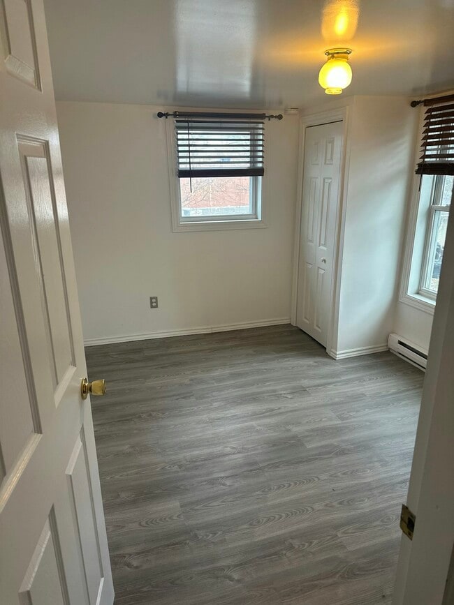 Building Photo - 240 Main St