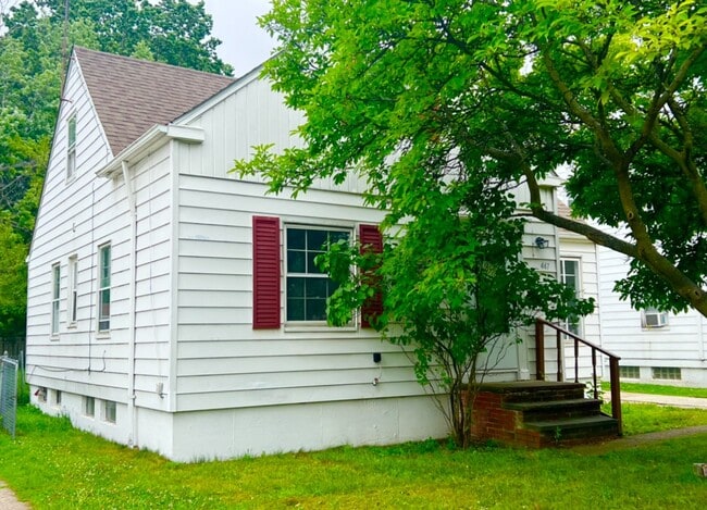 Primary Photo - Lovely, Spacious Home