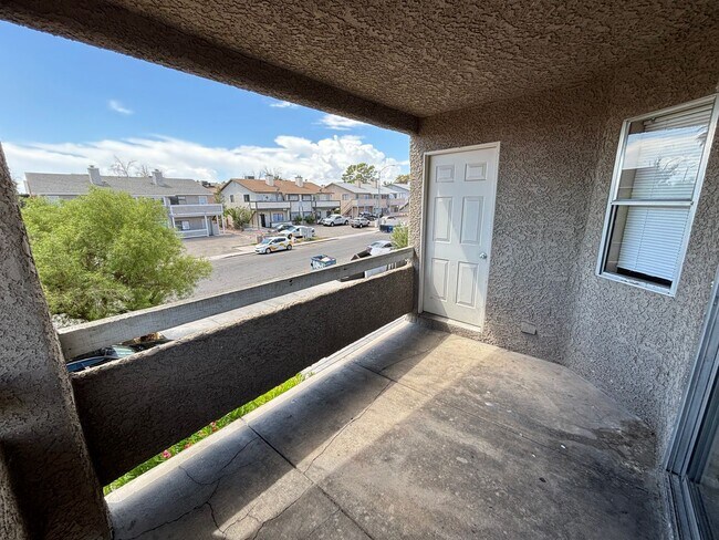 Building Photo - 6208 Yerba Ln