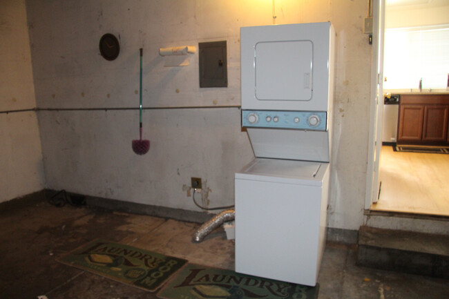 Building Photo - Mission San Jose – 2 Bed / 2 Bath | $3,800/month