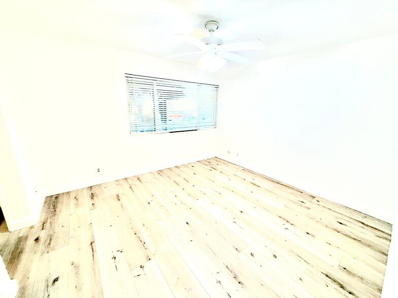Building Photo - 2121 Mignon Way
