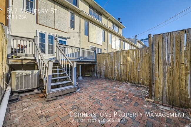 Building Photo - 847 McHenry St