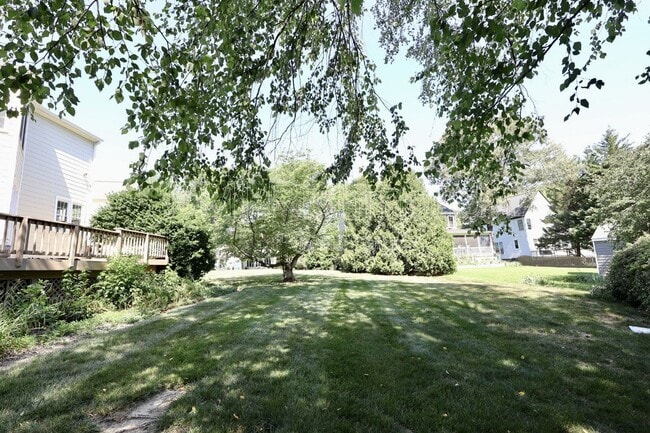Building Photo - 6004 Manor Park Terrace