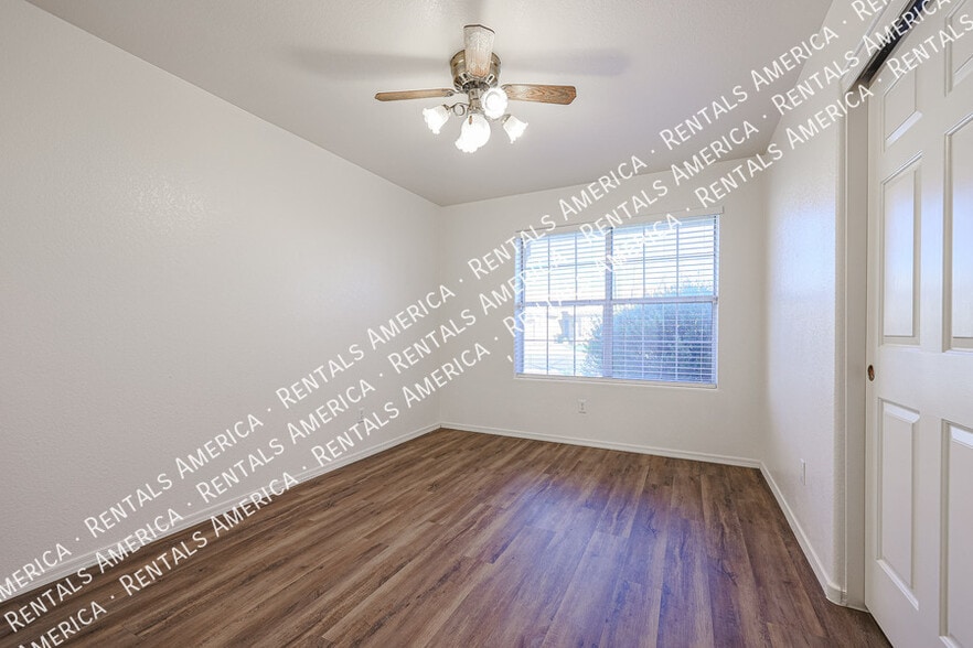 Building Photo - 5351 W Saragosa St