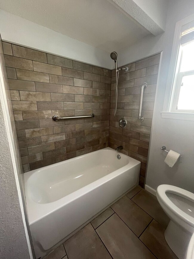 Building Photo - 2-Bedroom, 1-Bath with Converted Garage Sp...