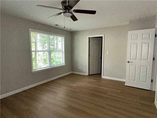 Building Photo - 3 Bedroom single family home in Forsyth Co...