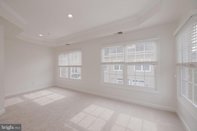 Building Photo - 5180 Brawner Pl