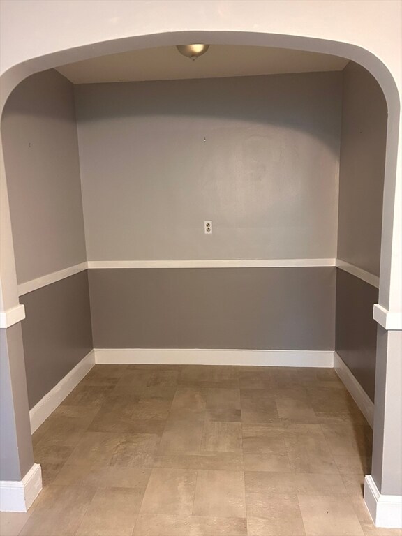 Building Photo - 24 Gilmore St