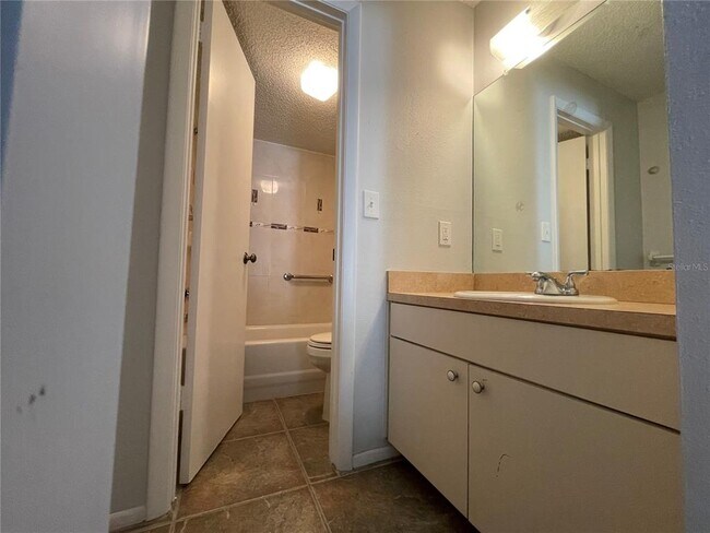 Building Photo - 5503 Pokeweed Ct