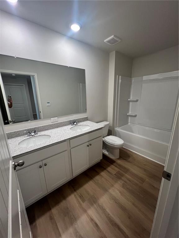 Building Photo - 60 Berryville Dr
