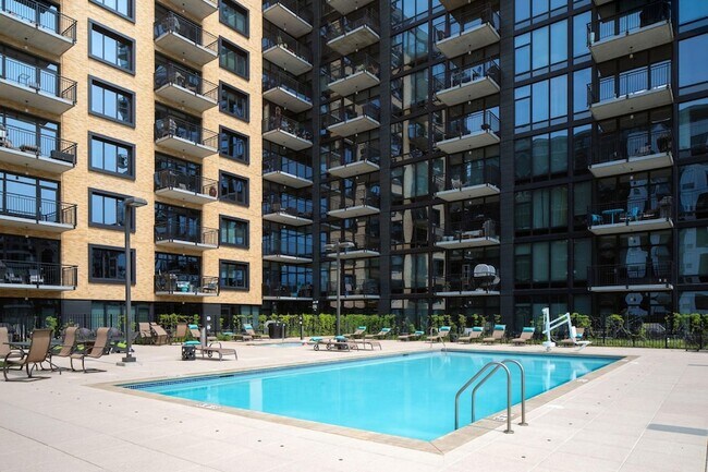 Building Photo - 1120 S 2nd St