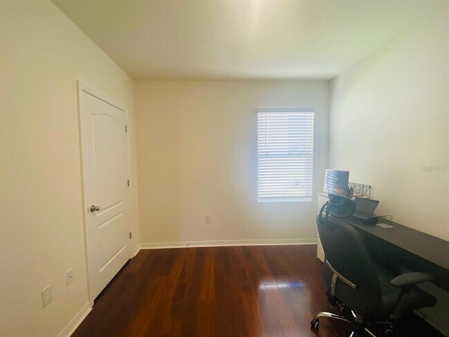 Building Photo - 2057 Twin Flower Ln