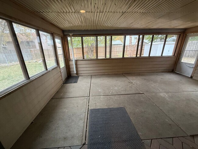 Building Photo - East Side Home for Rent