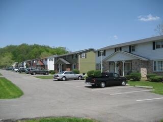 Primary Photo - 134-176 Sells Rd