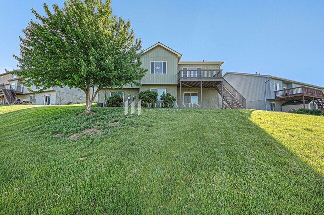 Building Photo - Millard Ranch