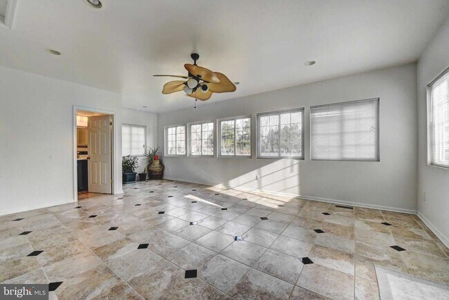 Building Photo - 110 Hunton Dr