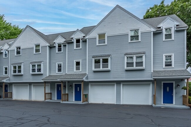 Building Photo - 116 Turnpike Rd