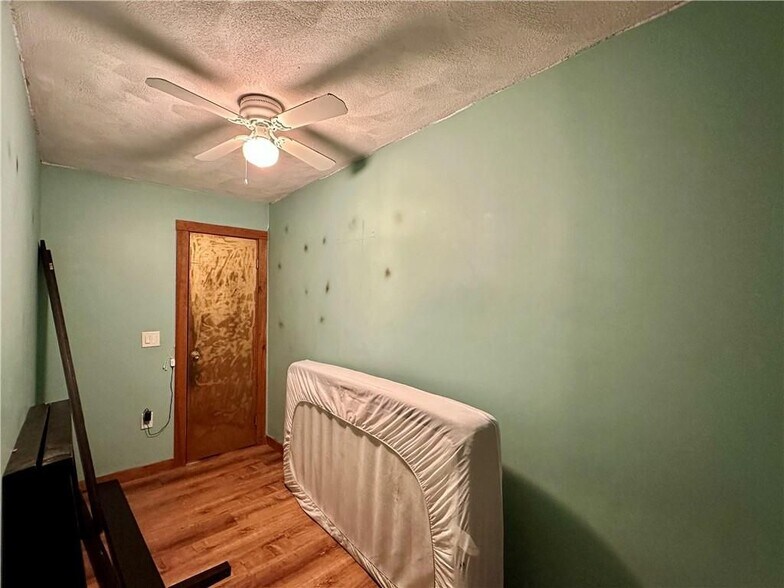 Building Photo - 44 Beatrice Ave