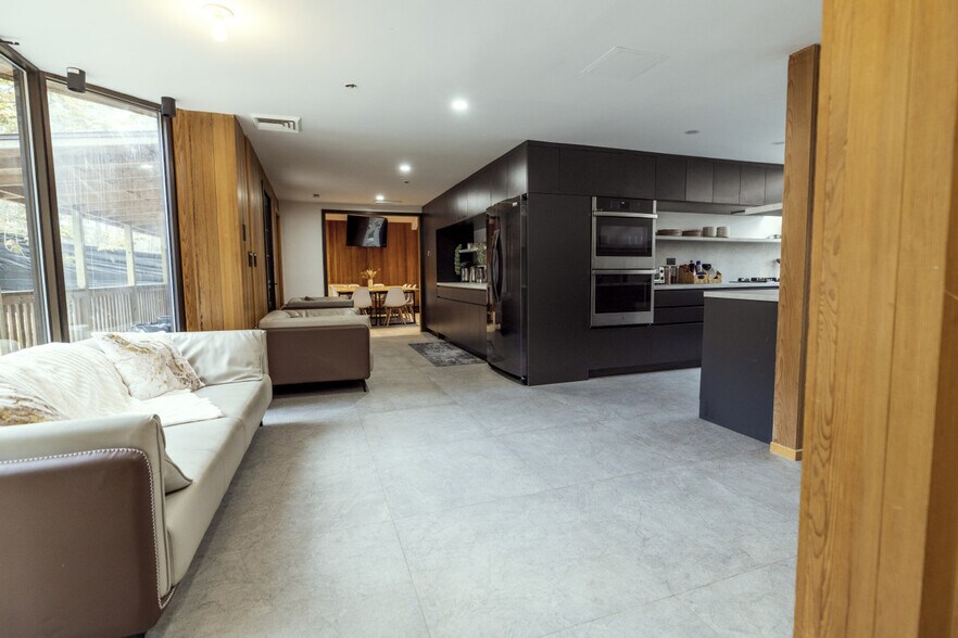 Building Photo - 1080 NY-52