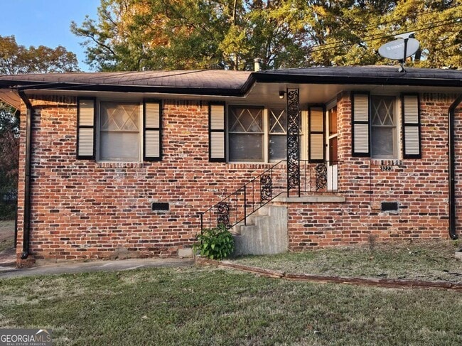 Building Photo - 3223 Tulip Dr