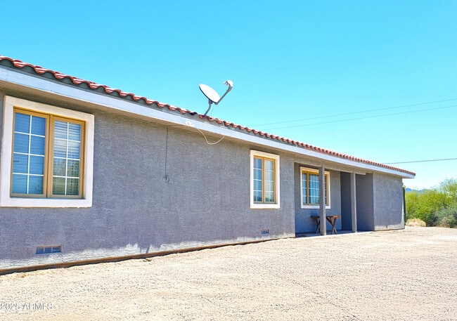 Building Photo - 69762 Old Bell Rd