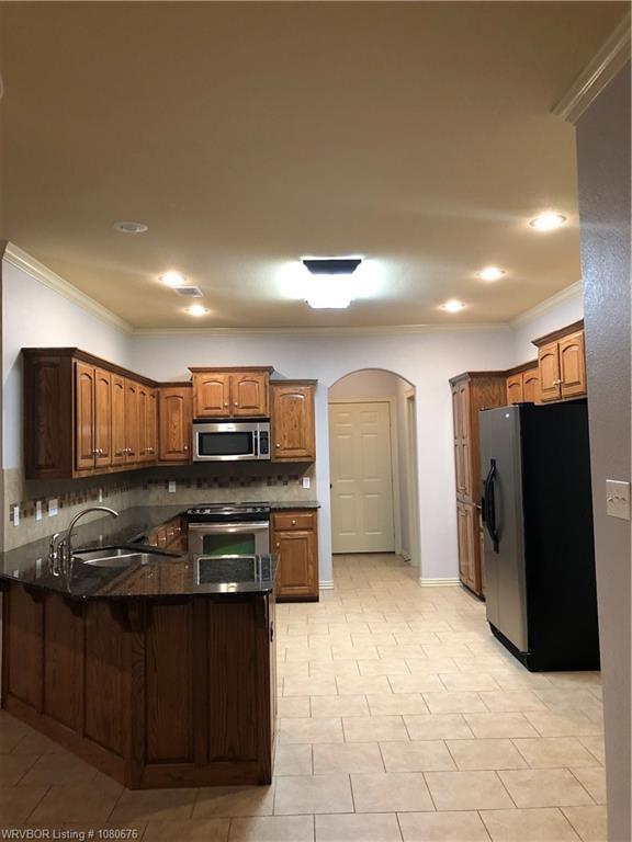 Building Photo - 6300 Riley Park Dr
