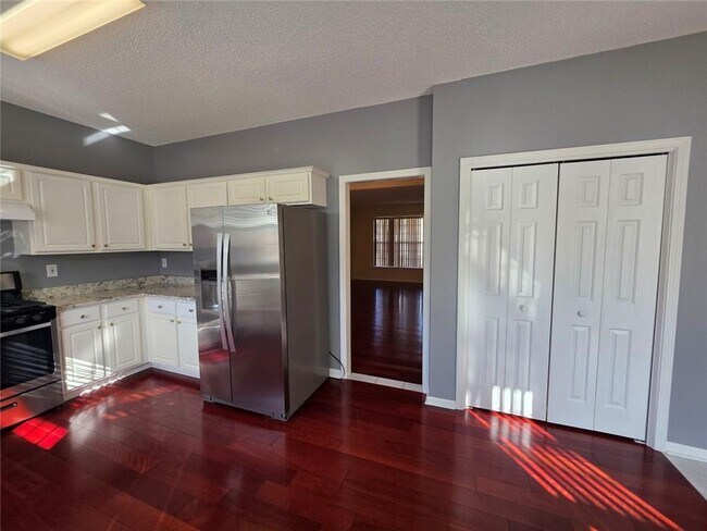 Building Photo - 4314 Shillham Ct