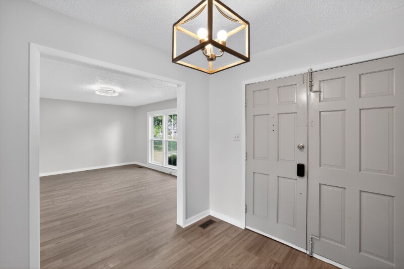 Building Photo - 2214 Windsong Trail