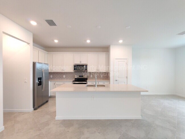 Building Photo - 6136 Baywood Ct