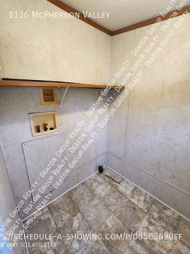 Building Photo - 1136 McPherson Valley Dr