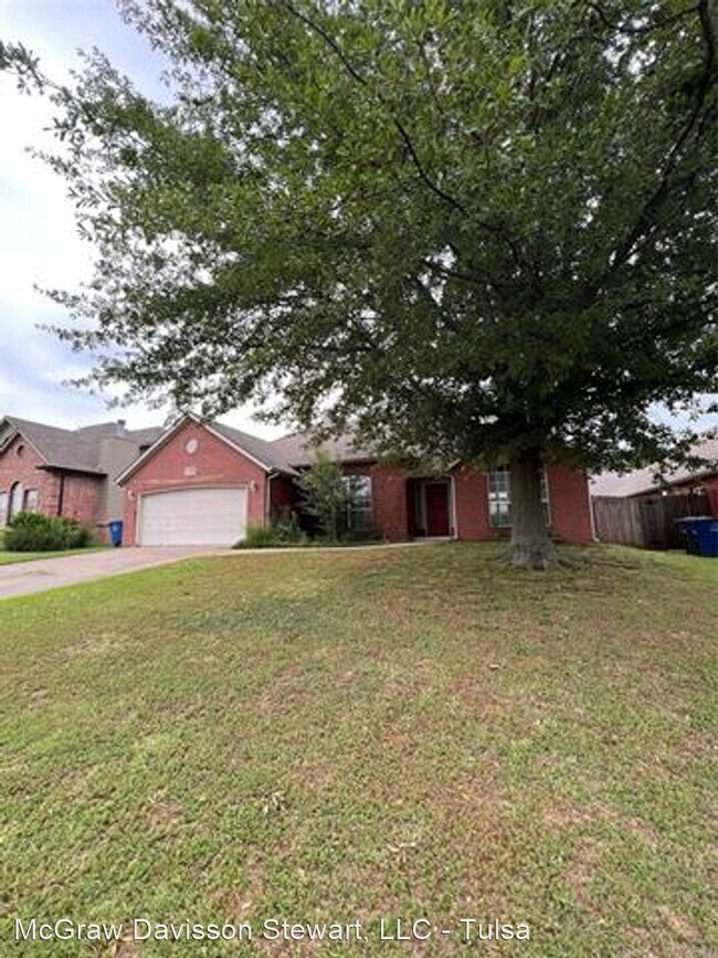 Building Photo - 3 br, 2 bath House - 7425 S 107th E Ave