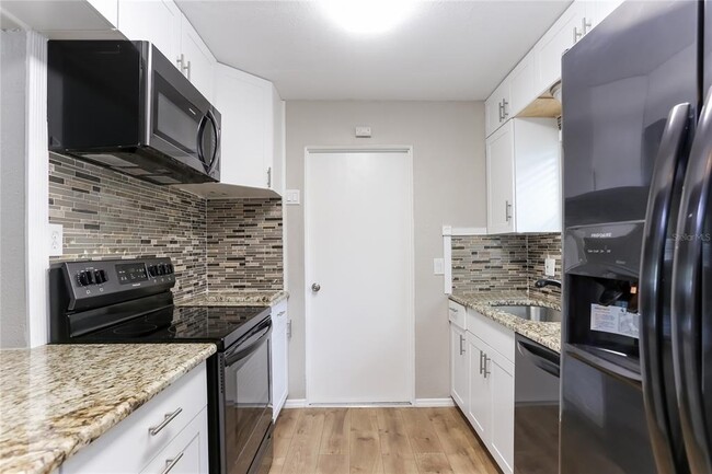 Building Photo - 3828 Neptune Dr SE