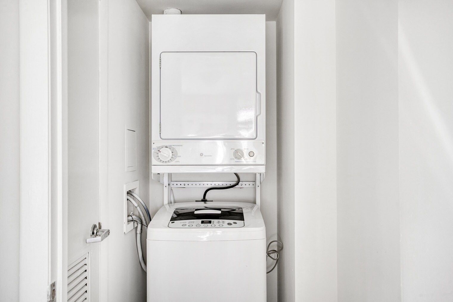 Building Photo - 444 8th St NW