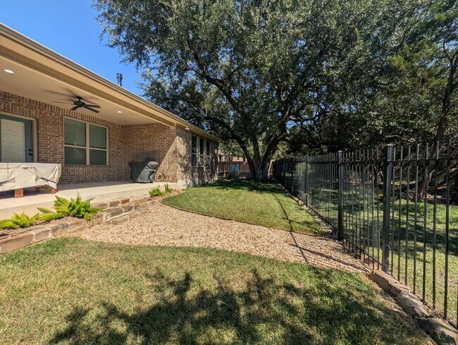 Building Photo - 28319 Willis Ranch