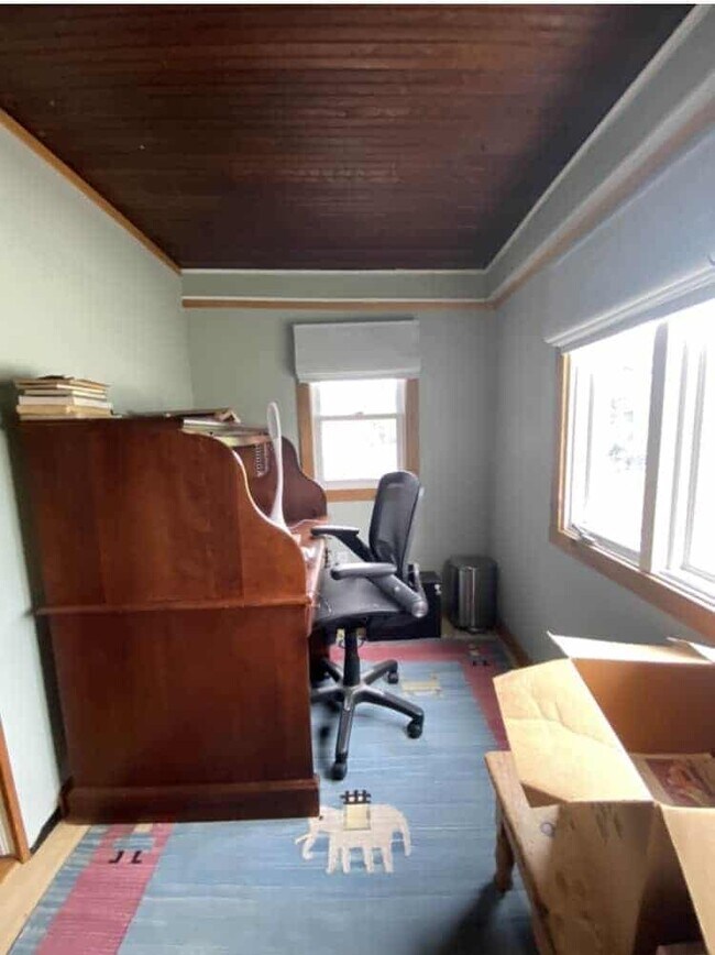 Building Photo - 85 Briggs St