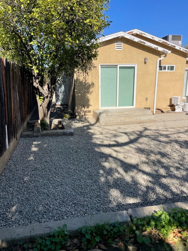 Building Photo - 19406 Archwood St