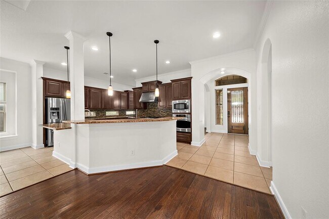 Building Photo - 26726 Longleaf Valley Dr
