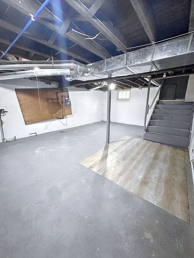 Building Photo - 3901 W 36th St
