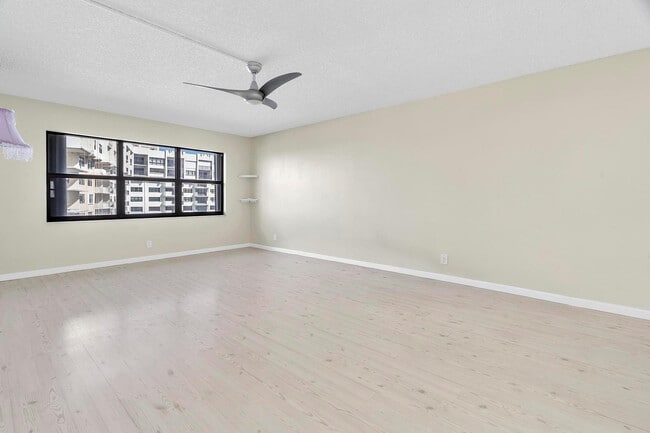 Building Photo - 5000 N Ocean Blvd