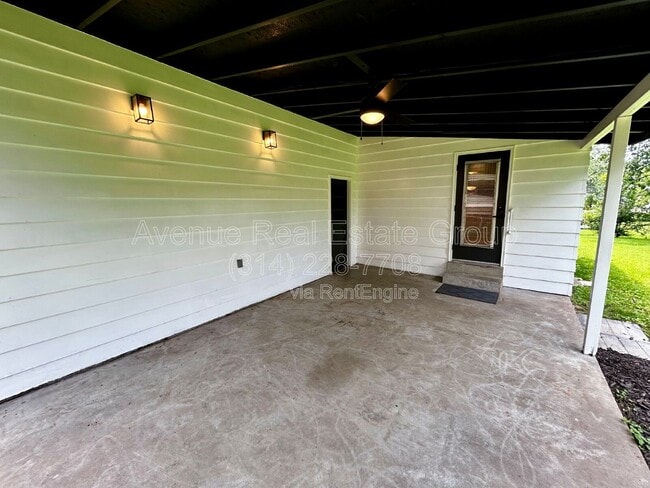 Building Photo - 3265 Hermoso Dr
