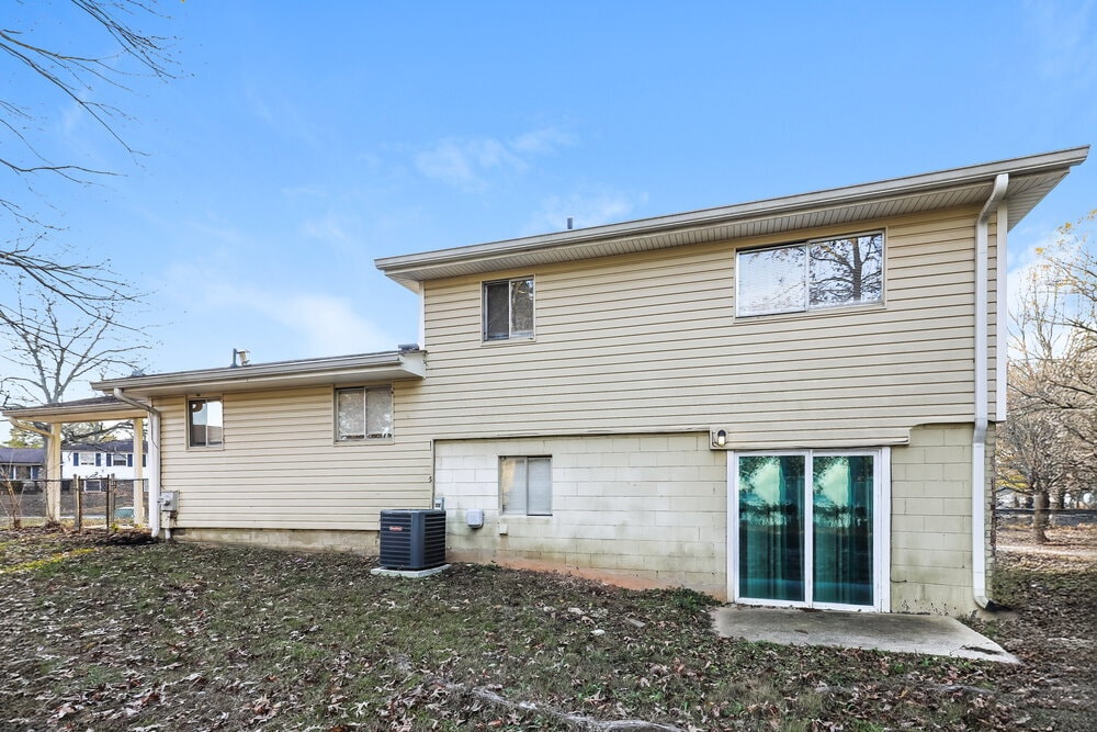 Building Photo - 5789 Northfield Dr