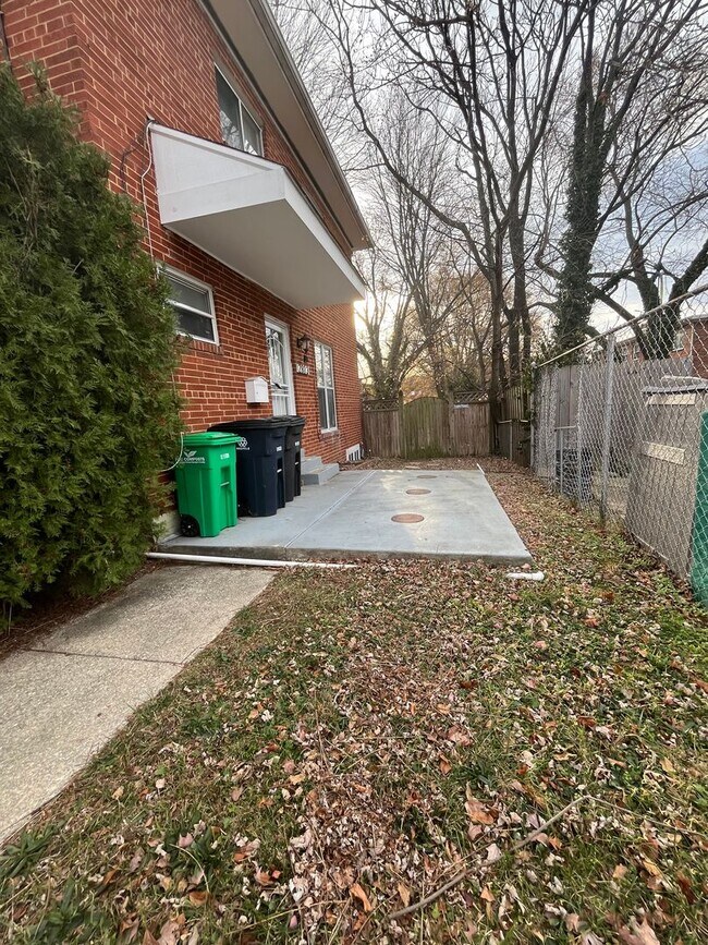 Building Photo - Lovely 4 BR/2.5 BA EOG Townhome in Temple ...