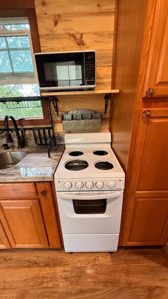 Building Photo - 6928 Valle Pacifico Rd