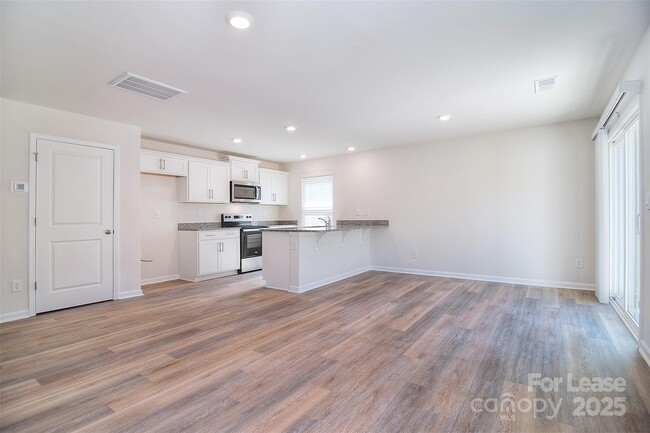 Building Photo - 5155 Hyrule Dr