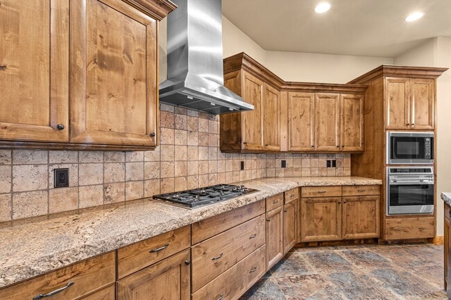 Building Photo - 3052 Snow Canyon Pkwy