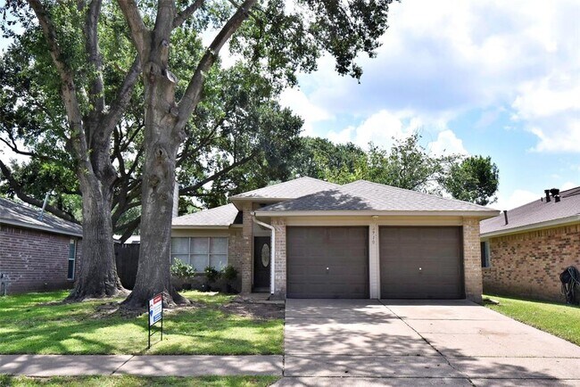Primary Photo - 2910 Walnut Springs Dr