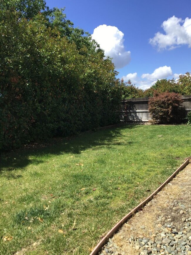 Building Photo - Beautiful Home - $200.00 of first month's rent