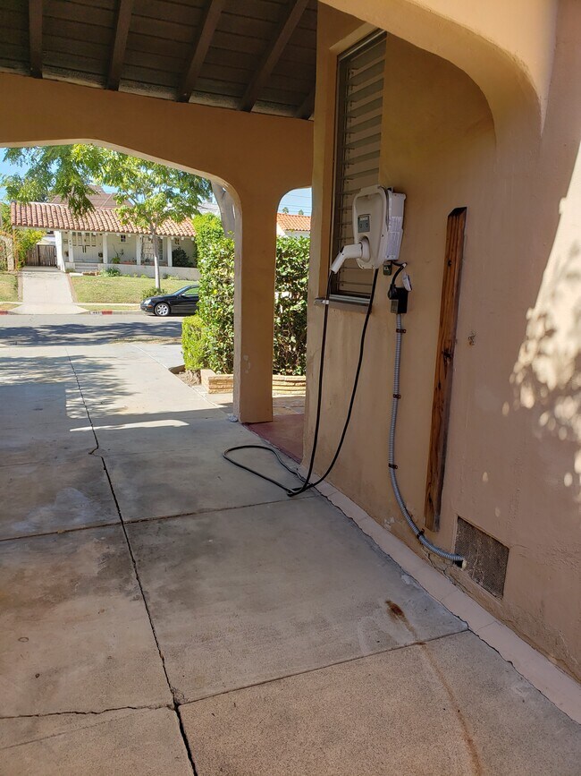 240V Class 2 charger in drive - 466 S Wetherly Dr